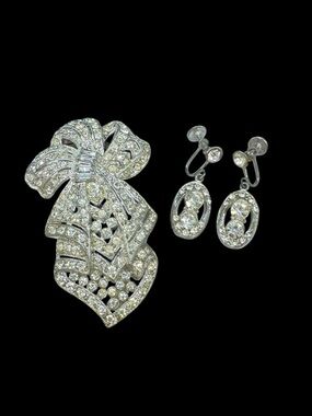 Vintage Art Deco Clear Pave Rhinestone Dress Clip & Screw Back Earrings